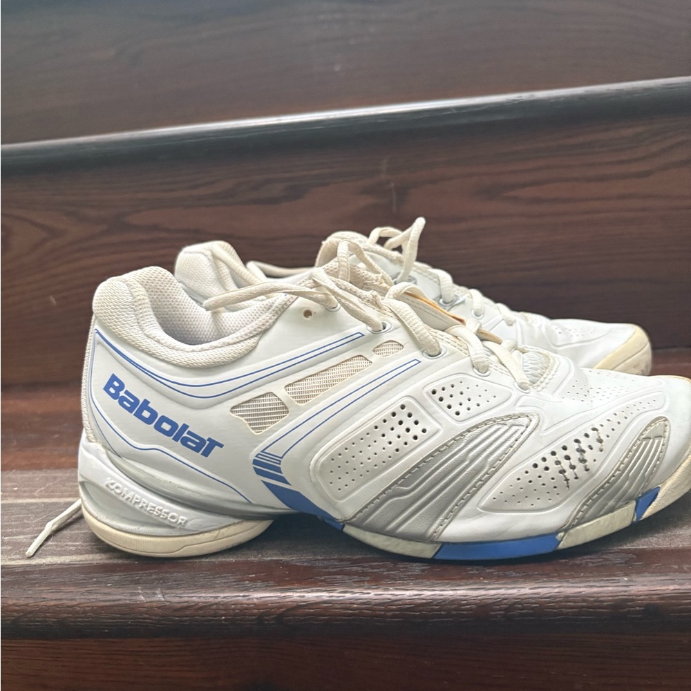 Babolat VPro 2 all courts White and Blue Tennis Shoes woman US 8.5